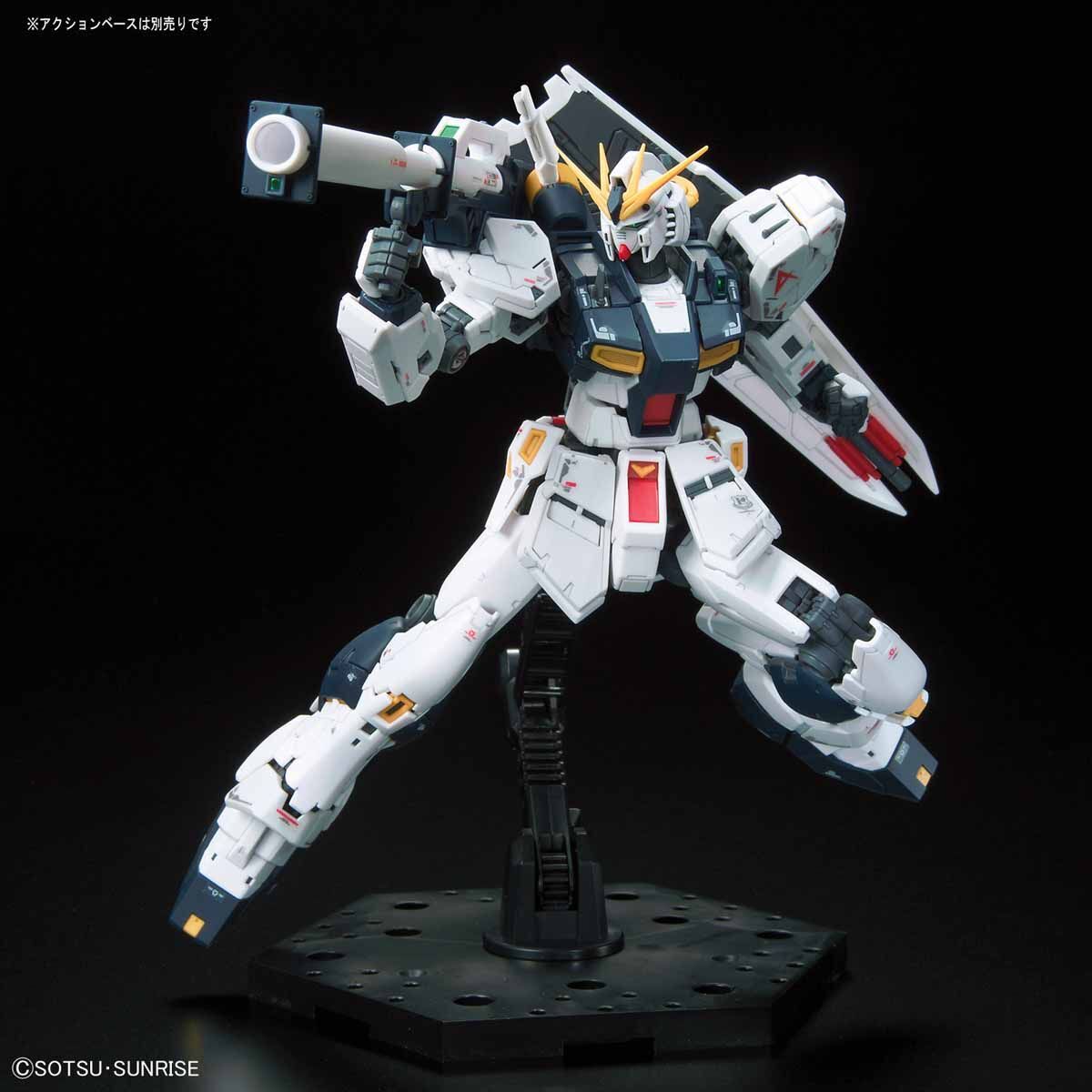 Bandai RG 1/144 Nu Gundam