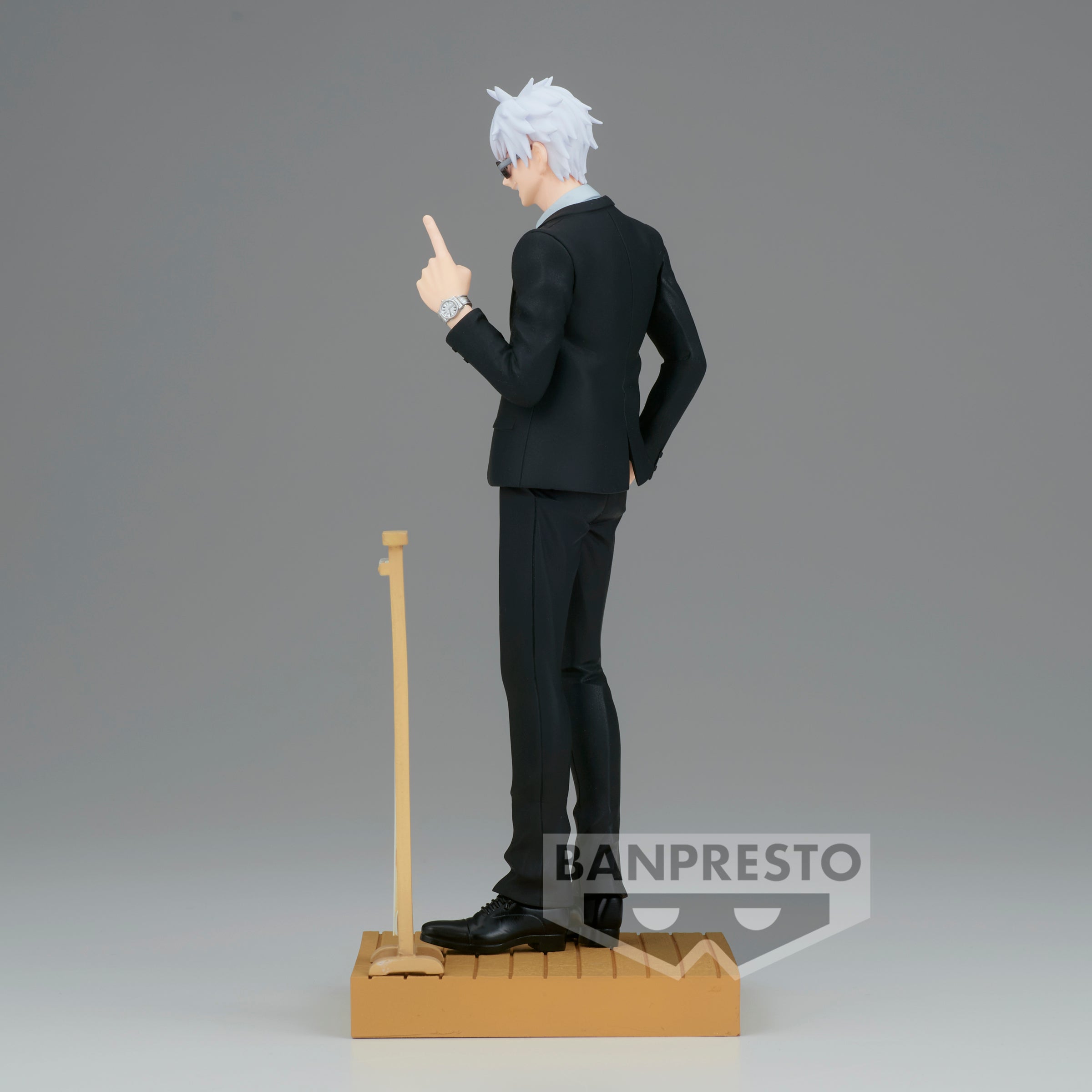 Banpresto JUJUTSU KAISEN DIORAMA FIGURE-SATORU GOJO(SUIT VER.)- Pre-Order